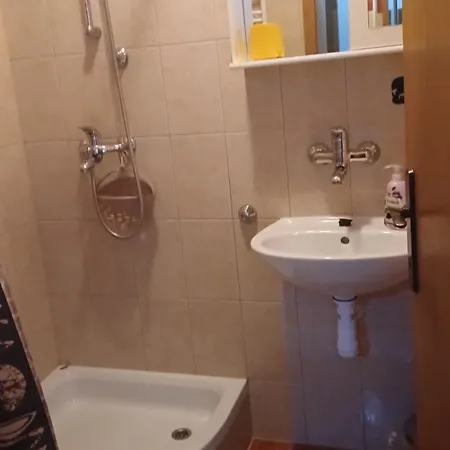 Bakuk アパート *