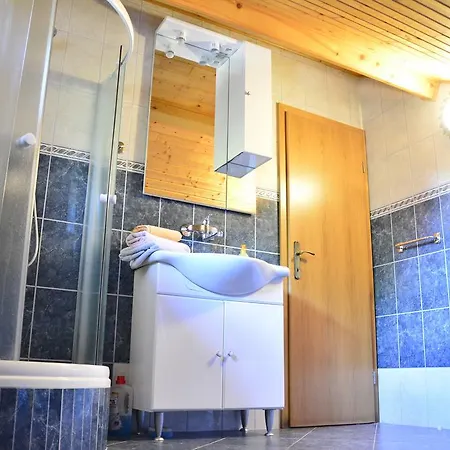 Bakuk アパート *